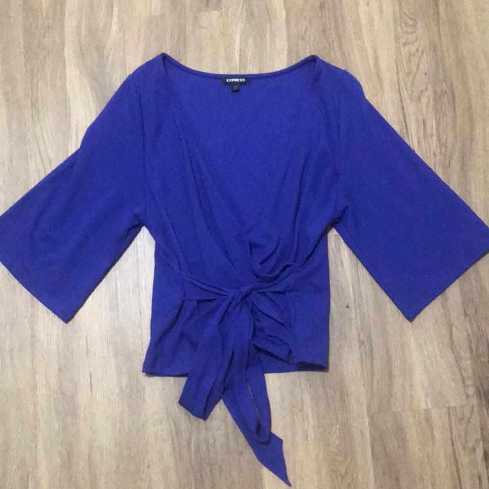 EXPRESS tie v-neck top